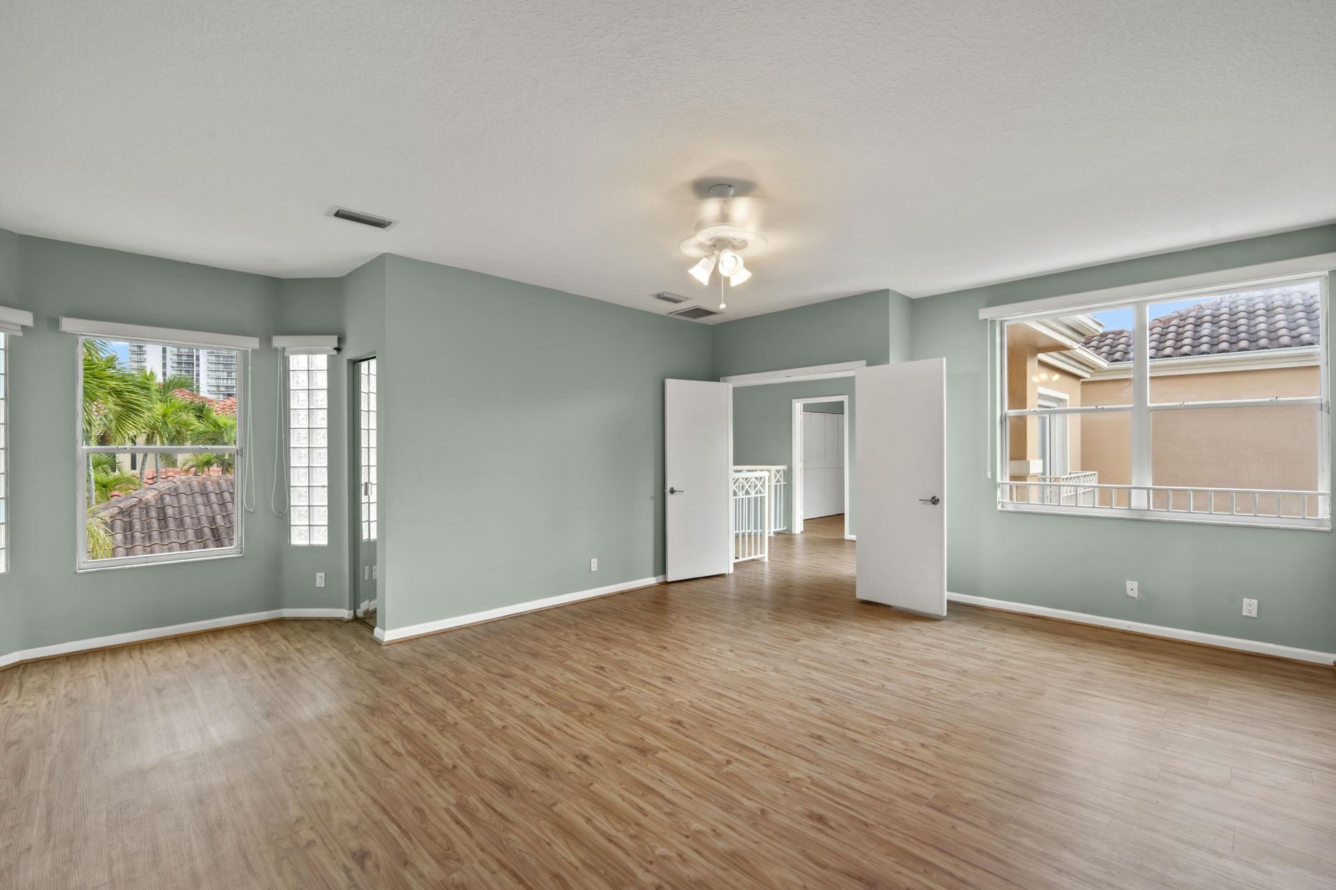 3728 NE 208th Terrace, Aventura, FL 33180 Photo