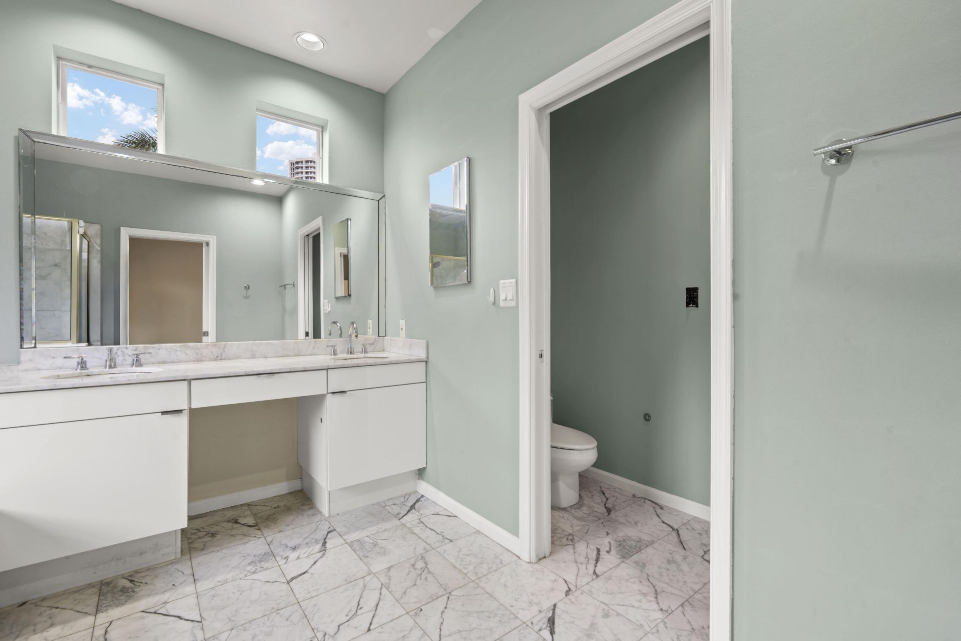 3728 NE 208th Terrace, Aventura, FL 33180 Photo