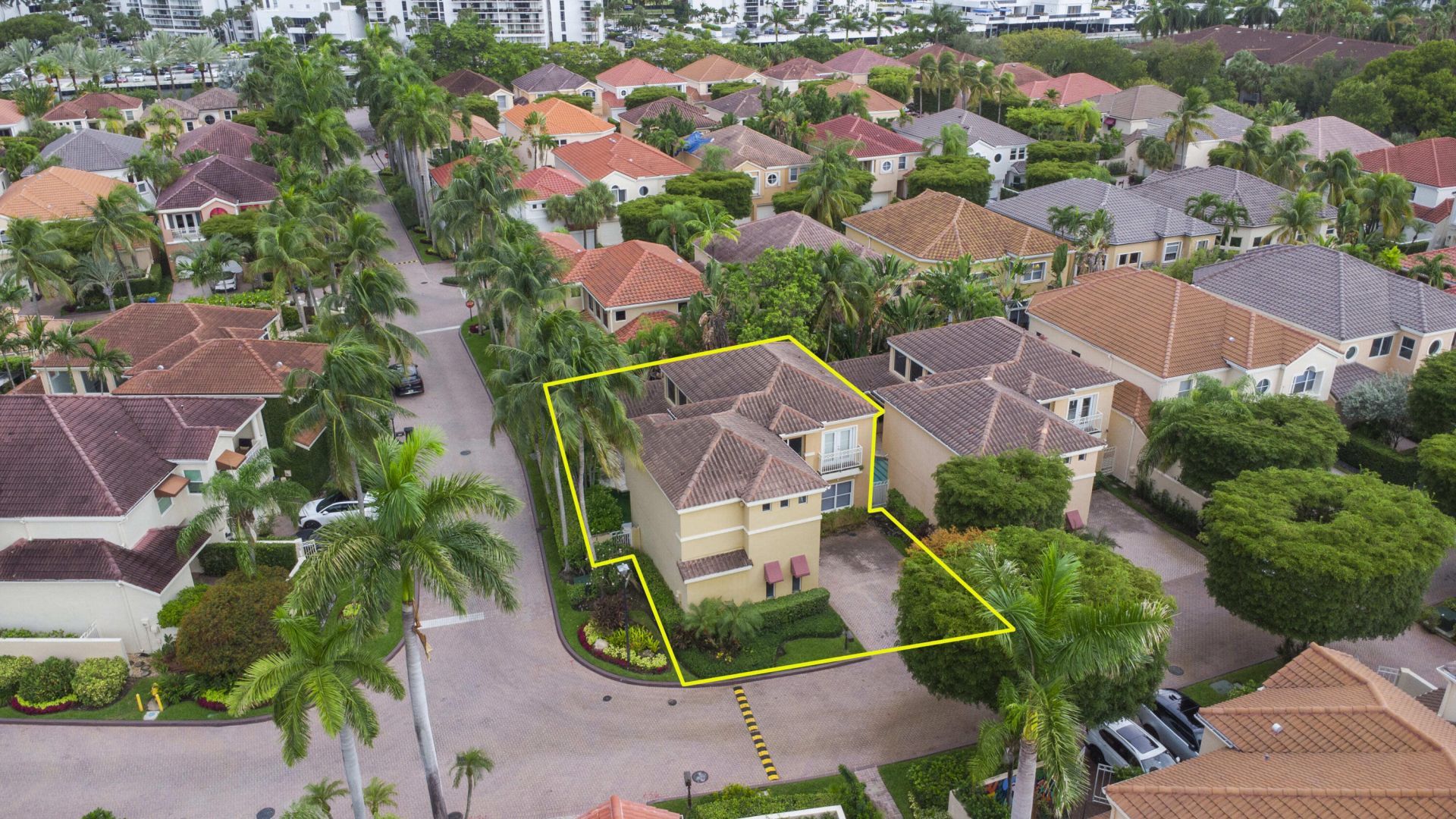 3728 NE 208th Terrace, Aventura, FL 33180 Photo