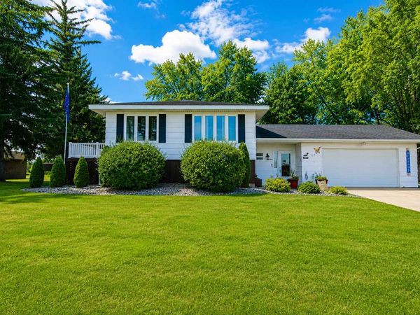 913 1st Avenue SE, Long Prairie, MN 56347