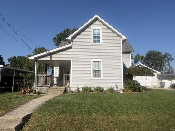 40 N Sycamore Street, Redkey, IN 47373