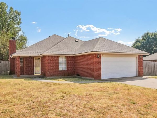 620 NW 21st Street, Moore, OK 73160