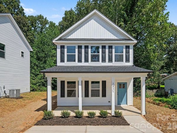 1425 23rd Avenue Place NE, Hickory, NC 28601