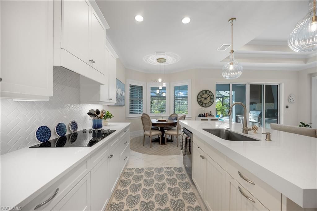 6472 Arriba Ave, Naples, FL 34113 Photo