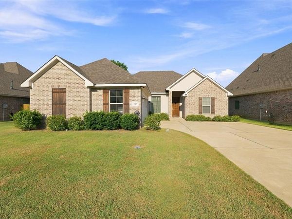 202 Jamestowne Boulevard, Benton, LA 71006