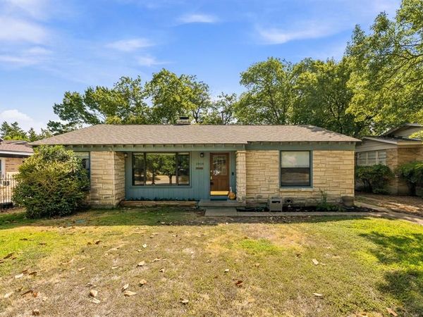 2909 Ryan Place Drive, Fort Worth, TX 76110