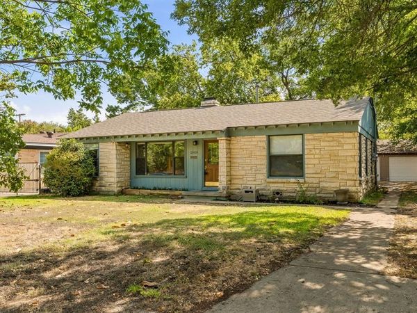 2909 Ryan Place Drive , Fort Worth, TX 76110