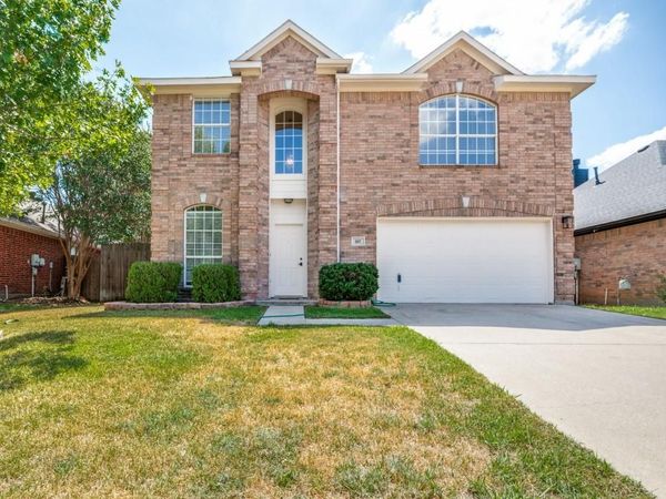 307 Mary Pat Drive, Grand Prairie, TX 75052