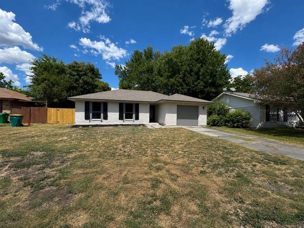 313 Taurus Drive, Cedar Hill, TX 75104