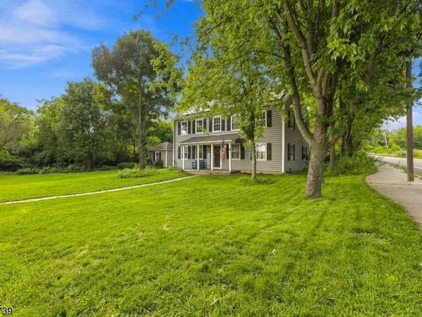 512 N Main St, Greenwich, NJ 08886