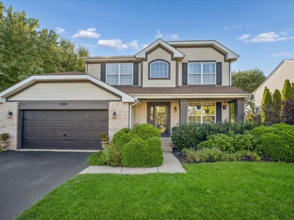 2103 Olde Mill Lane, McHenry, IL 60050