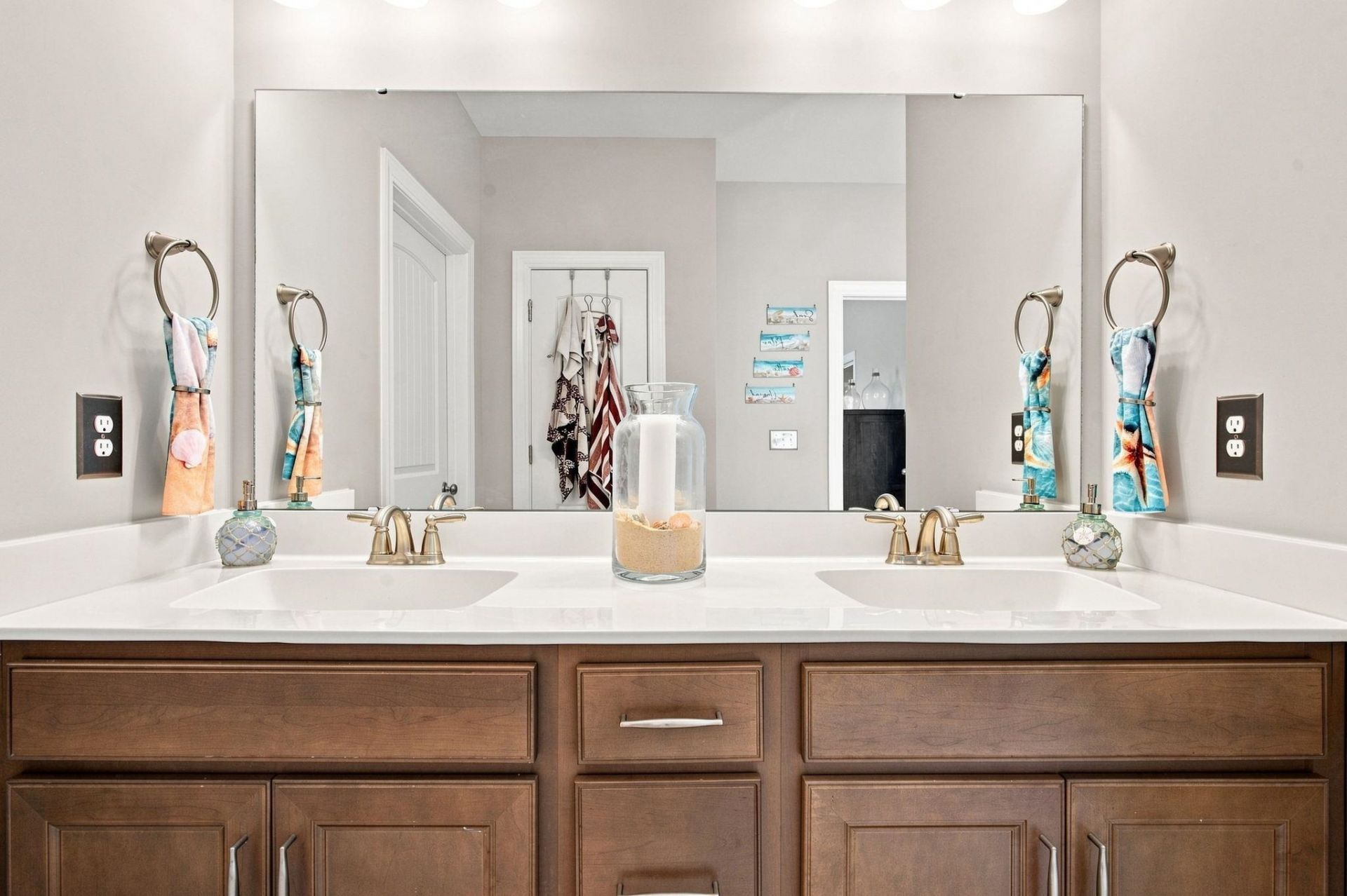 1087 Safe Haven Dr. Photo 15