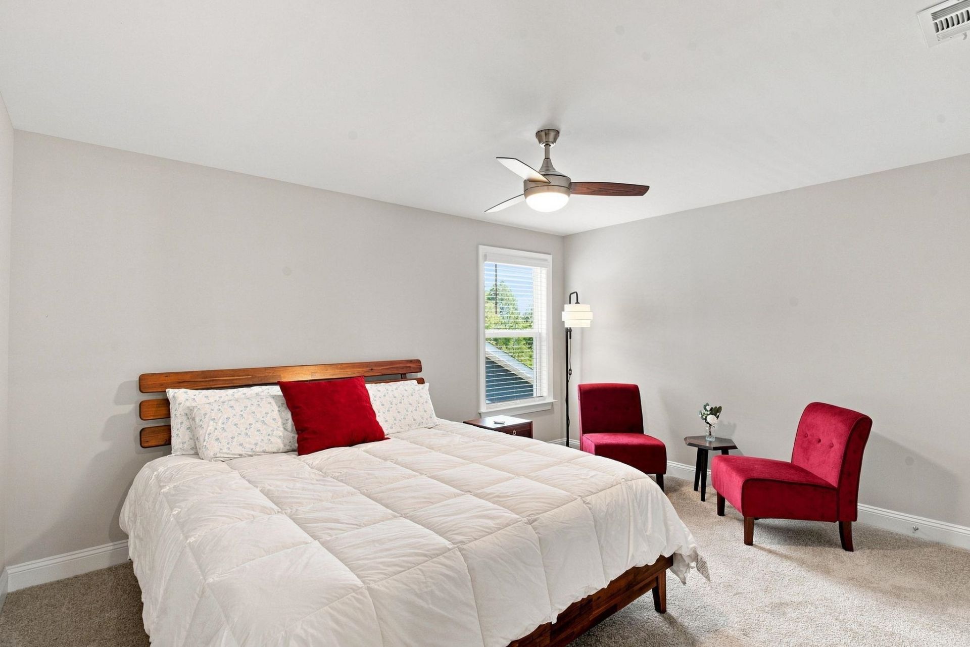 1087 Safe Haven Dr. Photo 19