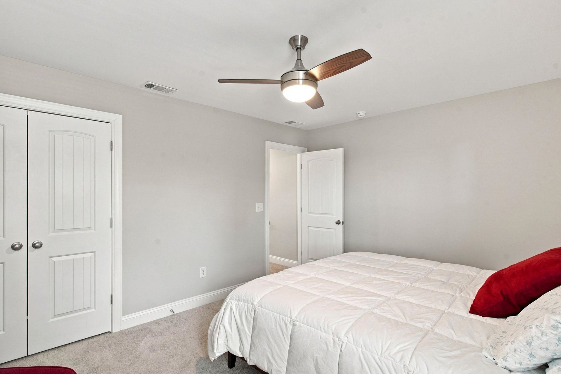 1087 Safe Haven Dr. Photo 20