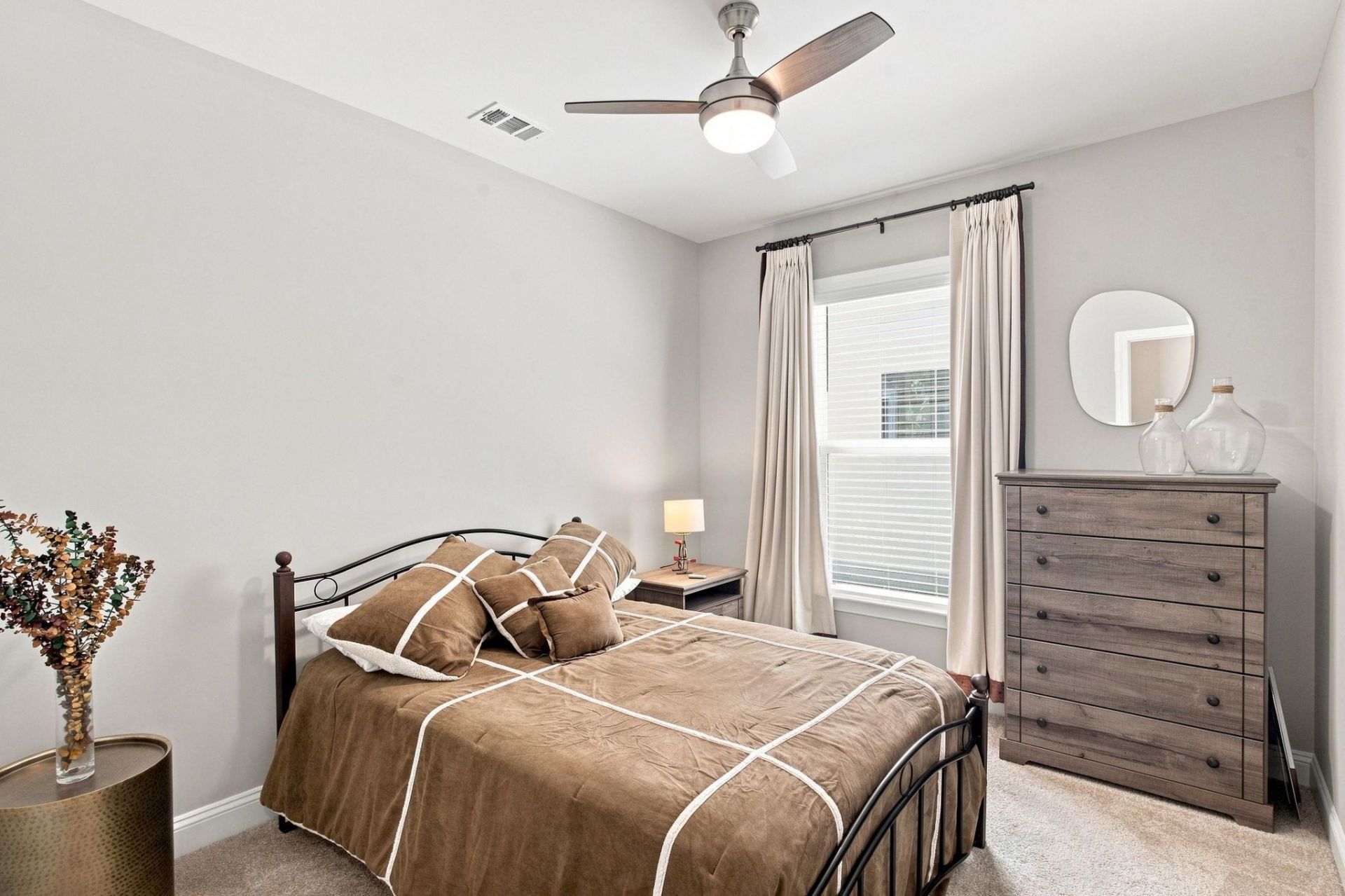 1087 Safe Haven Dr. Photo 21