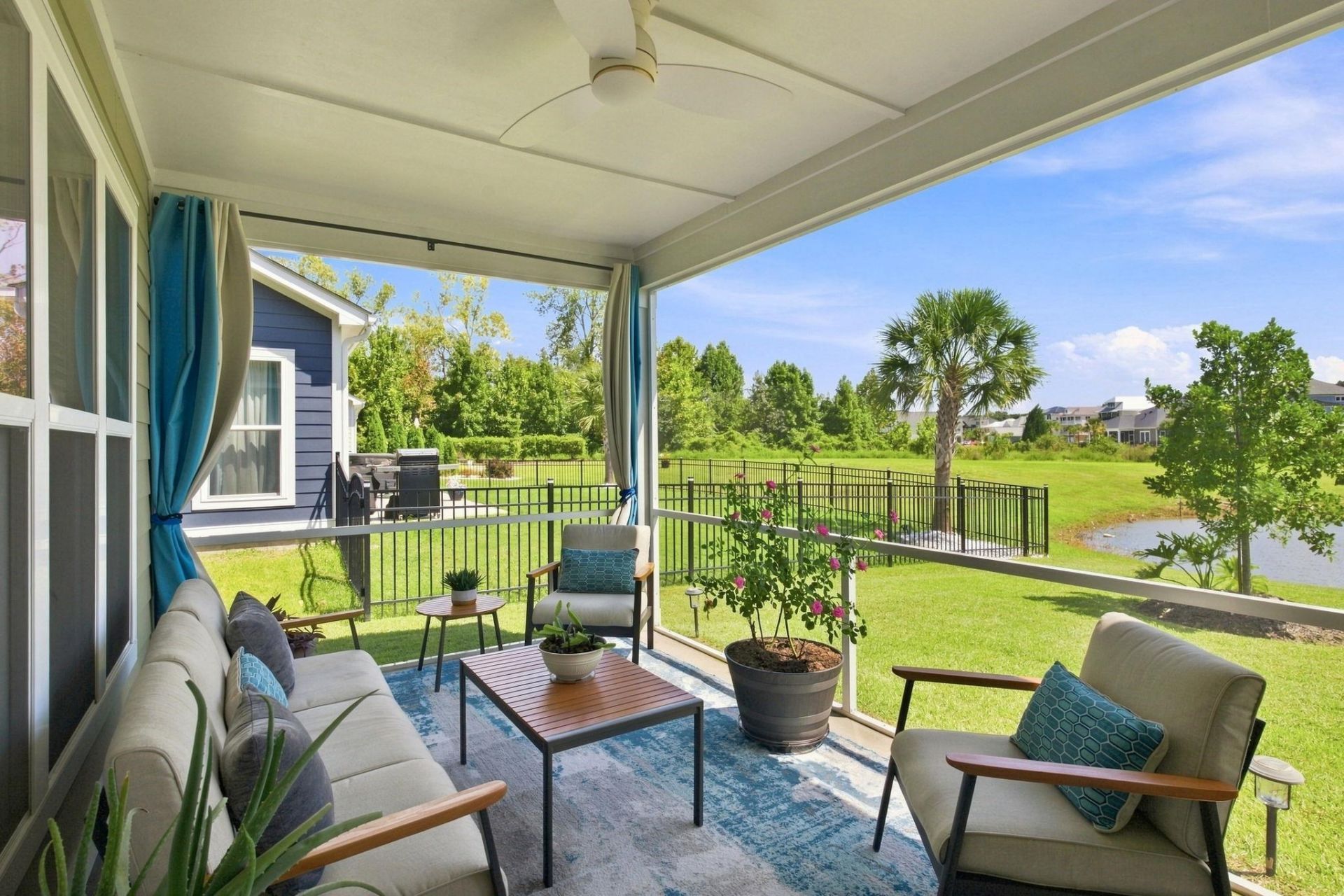 1087 Safe Haven Dr. Photo 32
