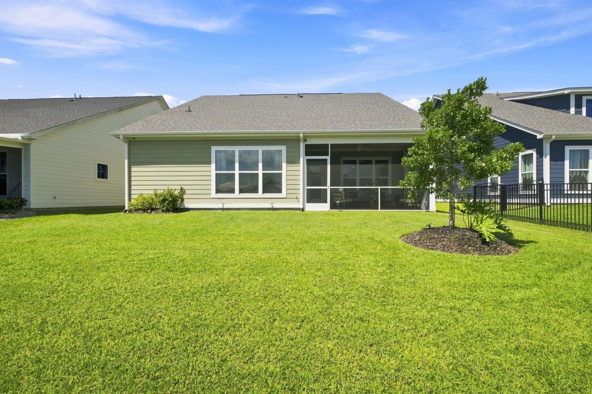 1087 Safe Haven Dr. Photo 35