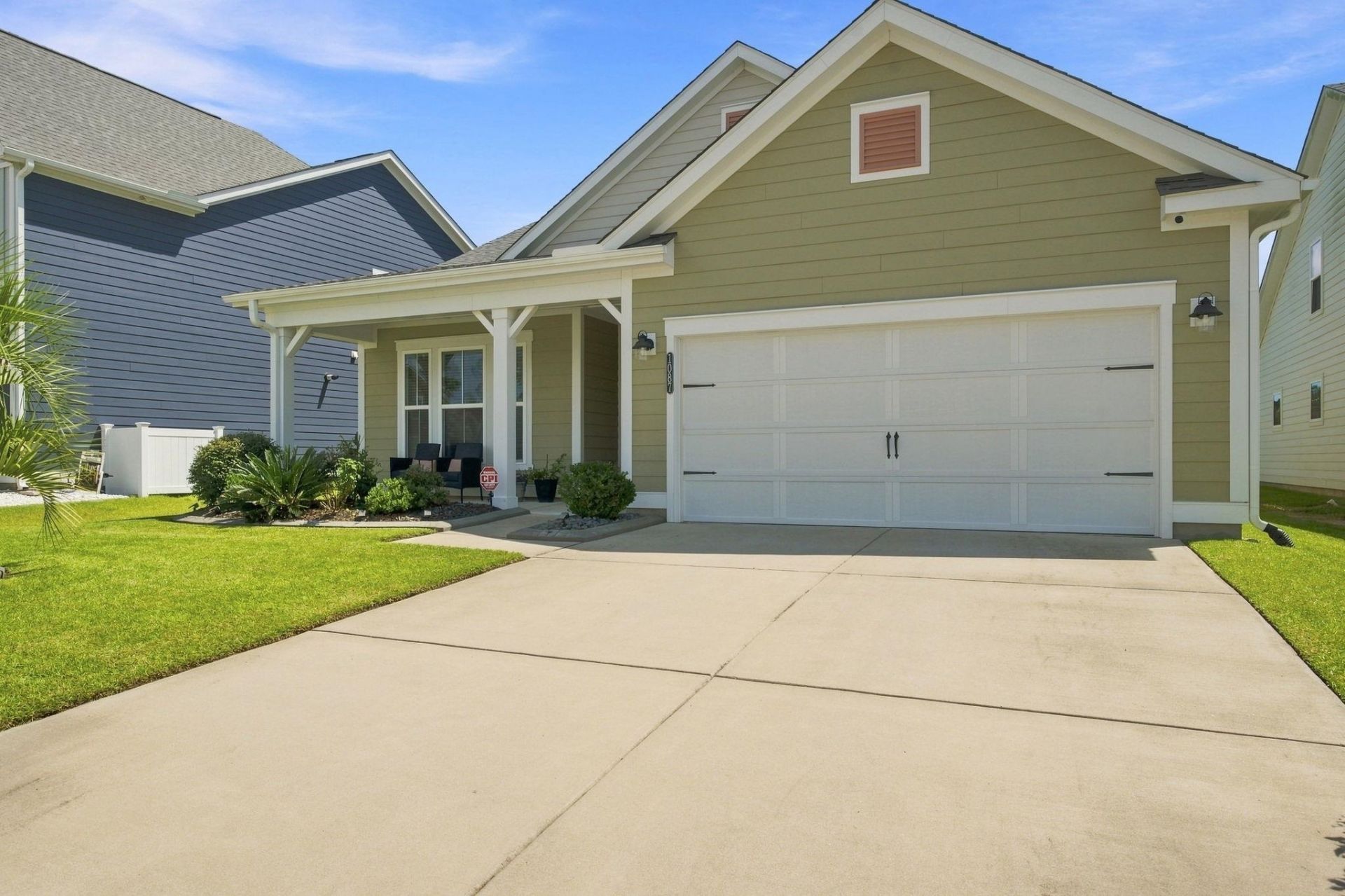 1087 Safe Haven Dr. Photo 4