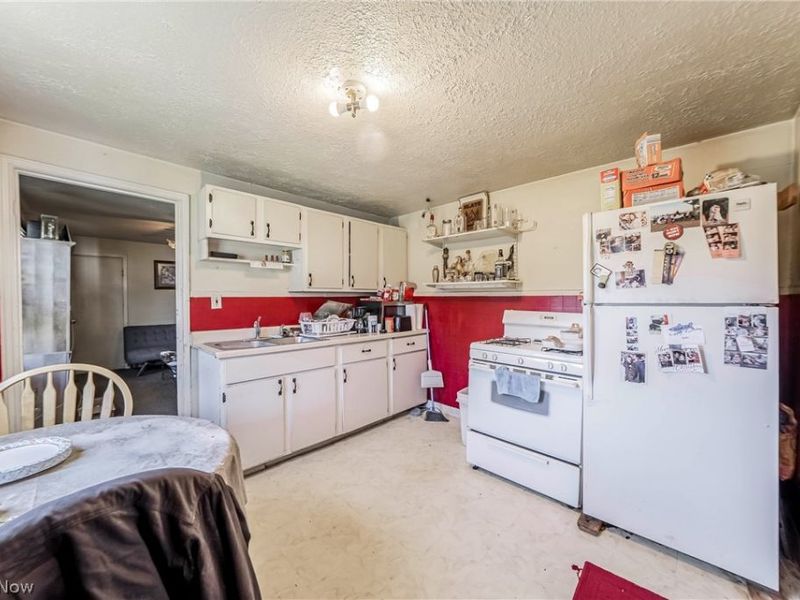 1860 E 298th Street, Wickliffe, OH 44092 Photo 8
