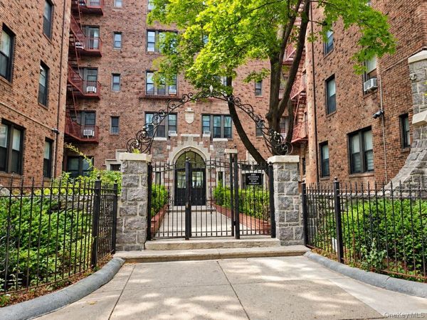 9205 Whitney Avenue, Unit 27, Elmhurst, NY 11373
