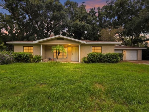 5903 LAKESIDE DRIVE , LUTZ, FL 33558