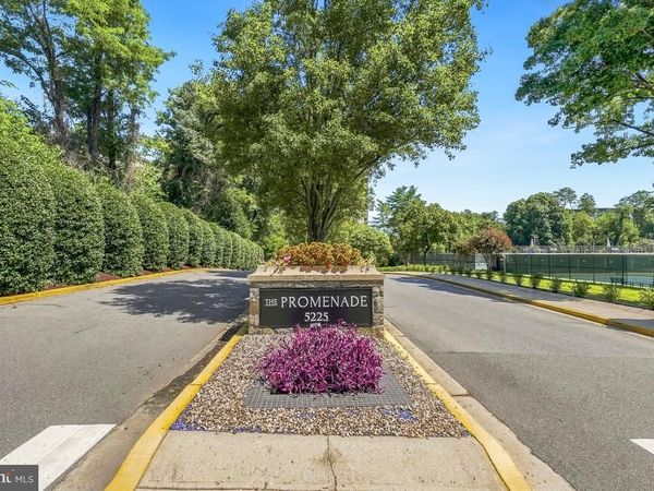 5225 POOKS HILL ROAD, Unit 1526N, BETHESDA, MD 20814