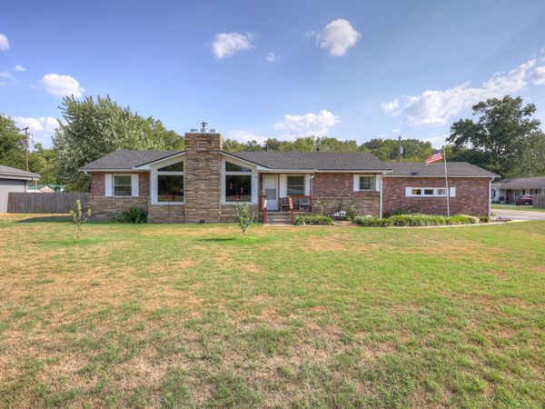 1606 Frisco Street, Seneca, MO 64865