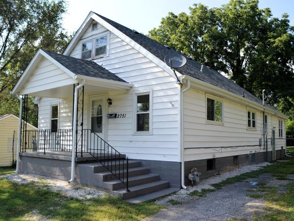 2751 W Walnut Street , Springfield, MO 65802