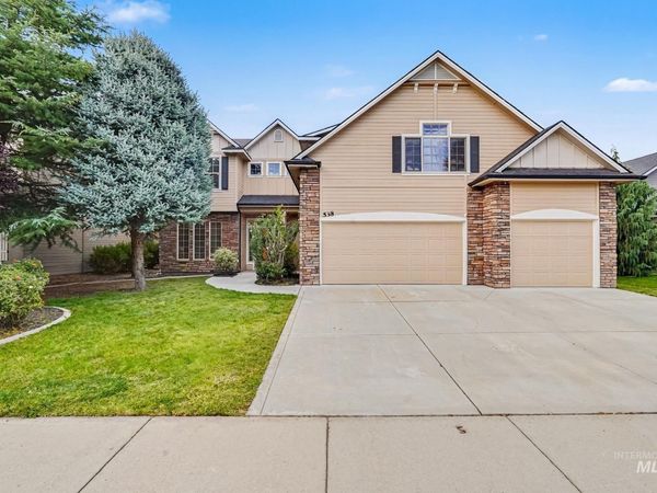 538 E Halpin Dr, Meridian, ID 83646