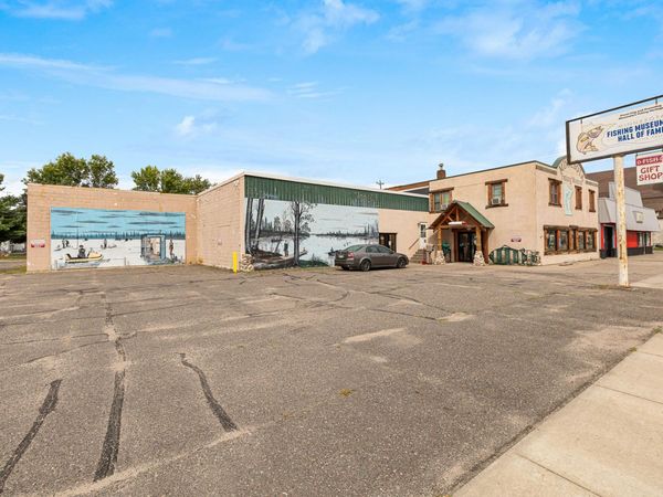 304 Broadway Avenue W, Little Falls, MN 56345
