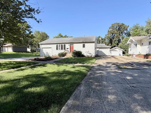 110 PETERSON ST, Alta, IA 51002