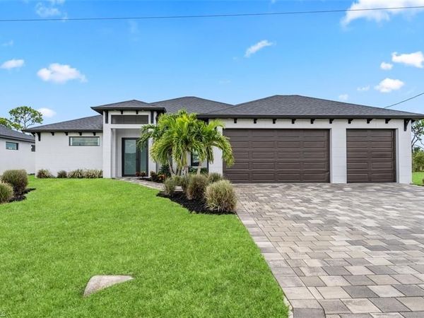 1124 SW 4th LN, CAPE CORAL, FL 33991
