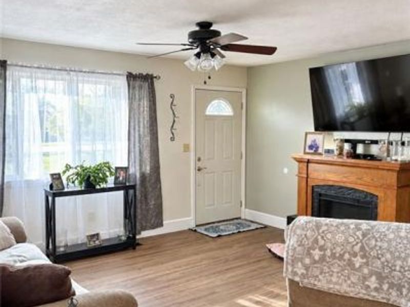 2403 New Castle Drive, Troy, OH 45373 Photo 4