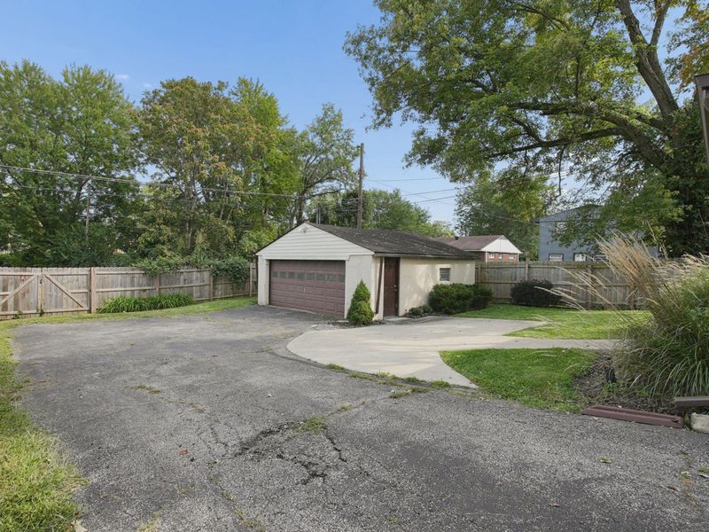 1636 Courtright Road, Columbus, OH 43227 Photo 30