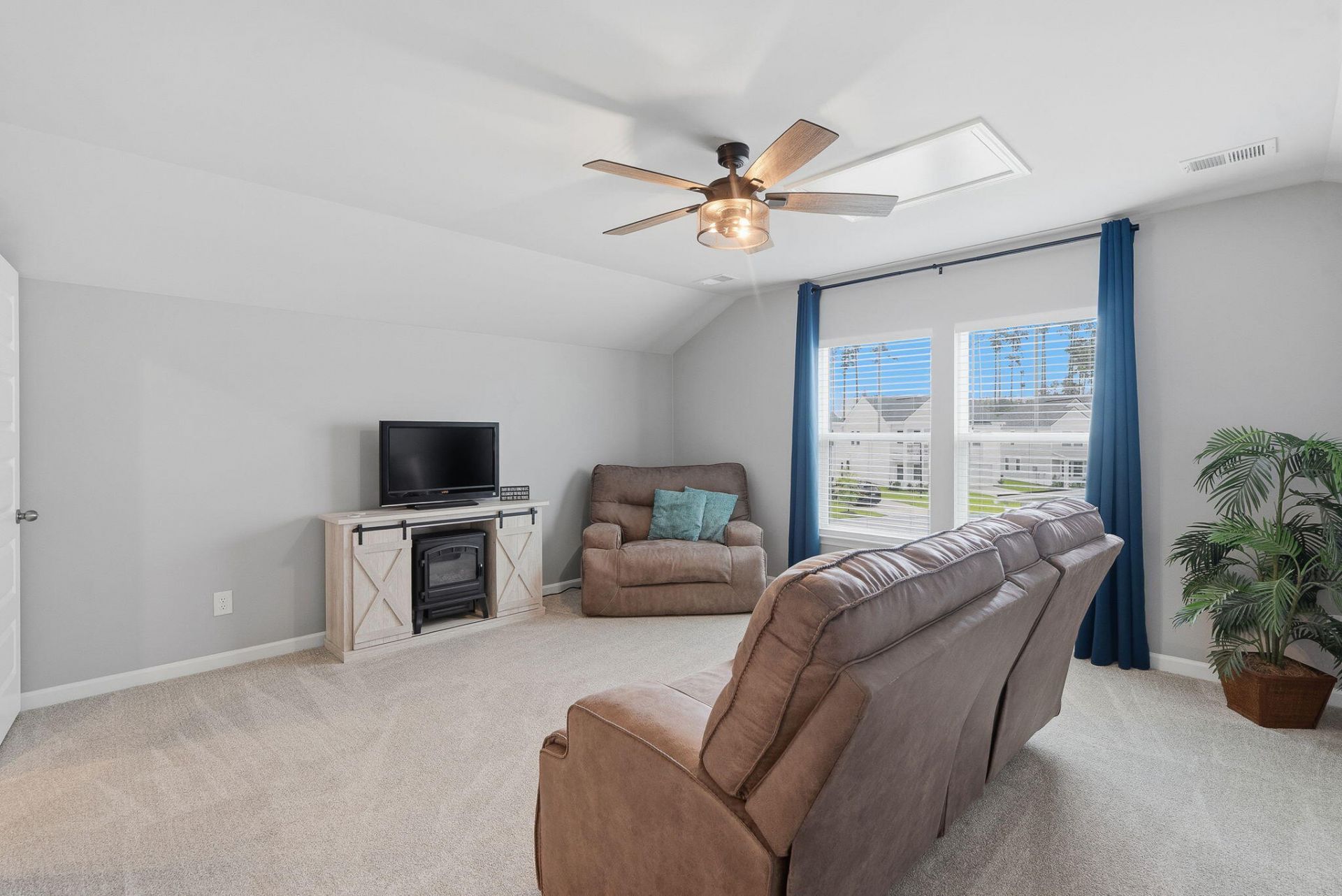499 Richfield Way Photo 29