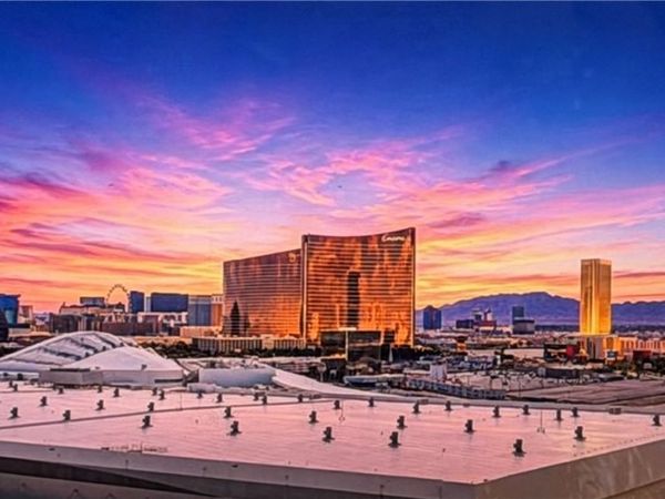 2857 Paradise Road, Unit 1801, Las Vegas, NV 89109