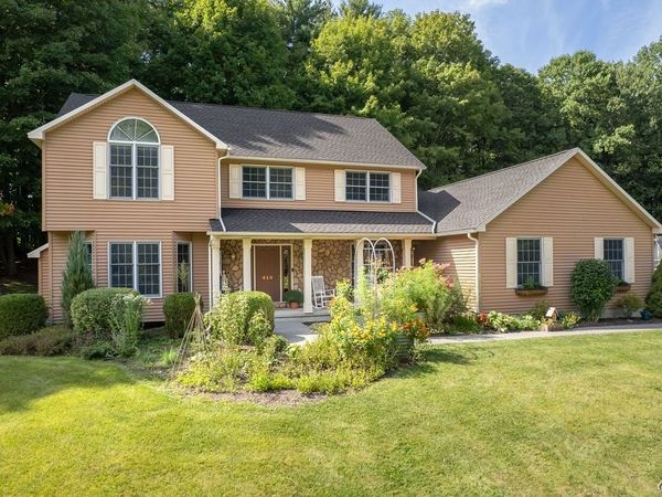 412 Hourglass Lane , Baldwinsville, NY 13027