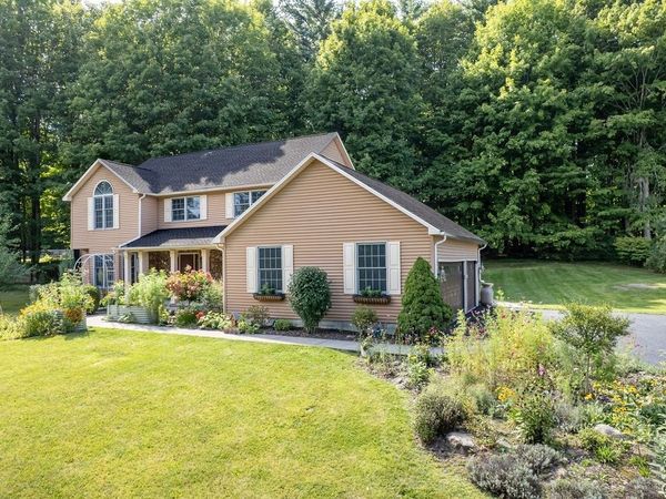412 Hourglass Lane , Baldwinsville, NY 13027