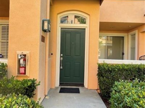 1406 Solvay Aisle, Irvine, CA 92606