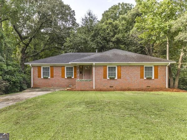 460 Sunset Circle, Forsyth, GA 31029