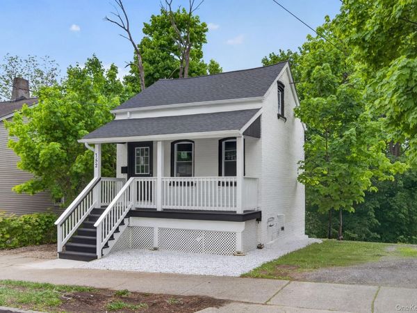 152 N Clinton Street , Poughkeepsie, NY 12601