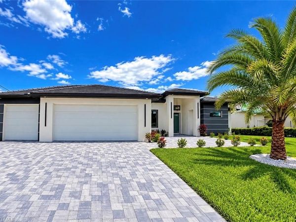 32 SW 13th TER , CAPE CORAL, FL 33991