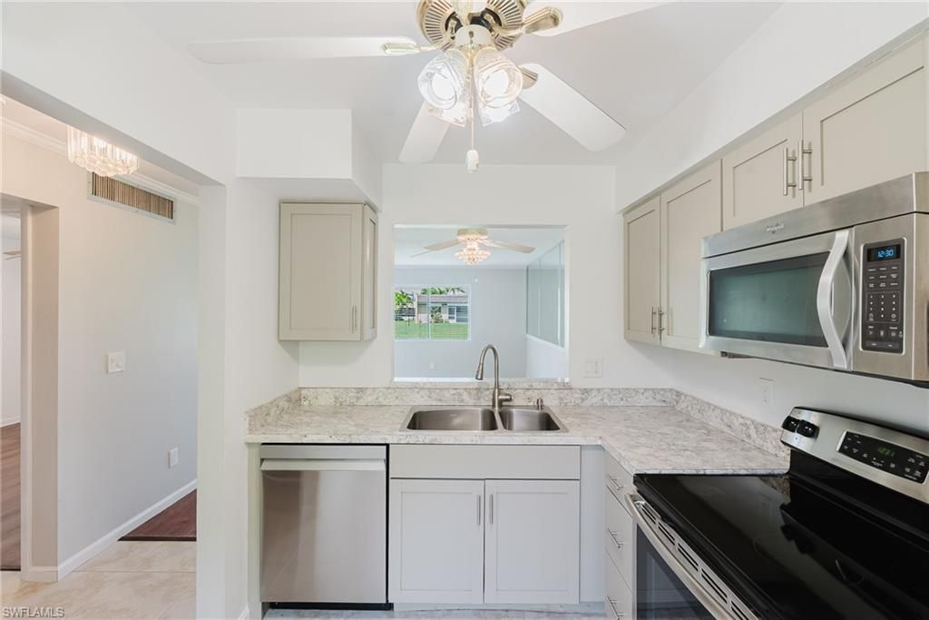 6300 S Pointe Blvd, Unit 327, Fort Myers, FL 33919 Photo