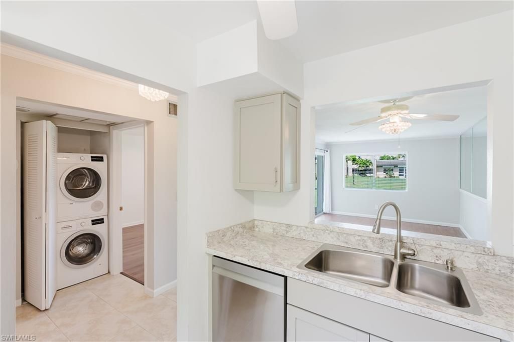 6300 S Pointe Blvd, Unit 327, Fort Myers, FL 33919 Photo