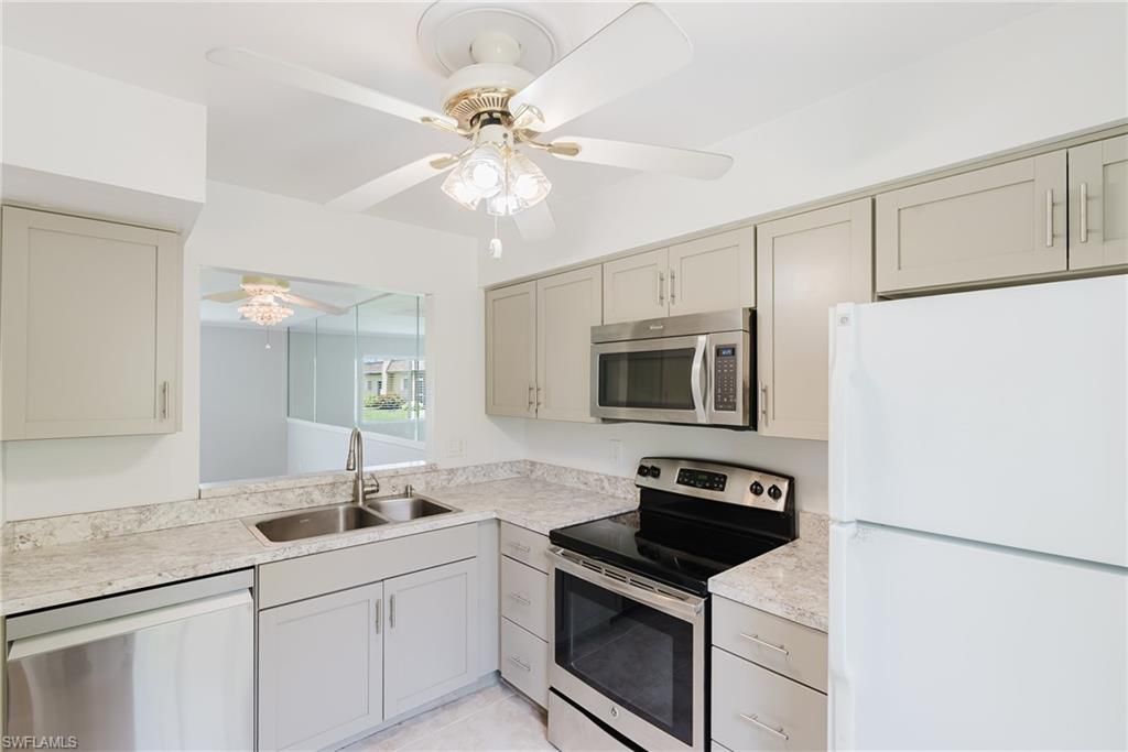6300 S Pointe Blvd, Unit 327, Fort Myers, FL 33919 Photo