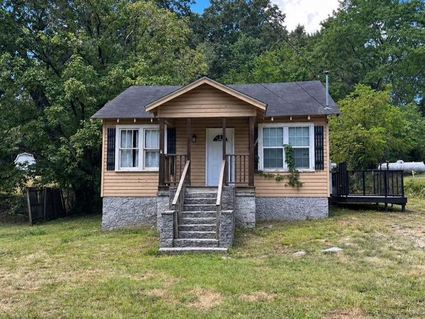 145 Chestnut Street, Rossville, GA 30741