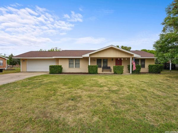 118 CYPRESS FALLS DR, Ingram, TX 78025