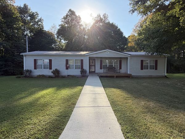 370 Grices Creek Rd , Cumberland City, TN 37050
