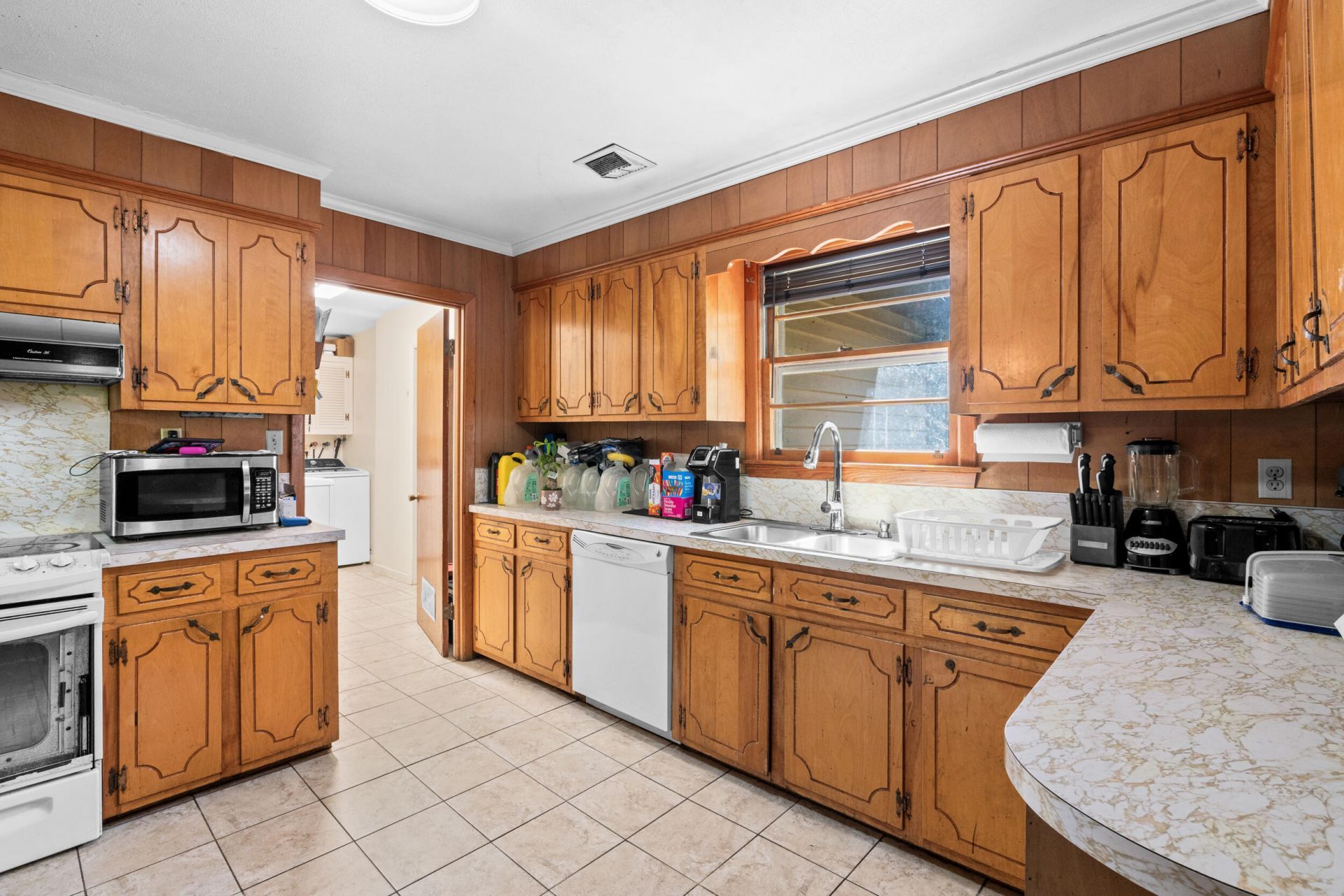 1425 Sifly Road Photo 8