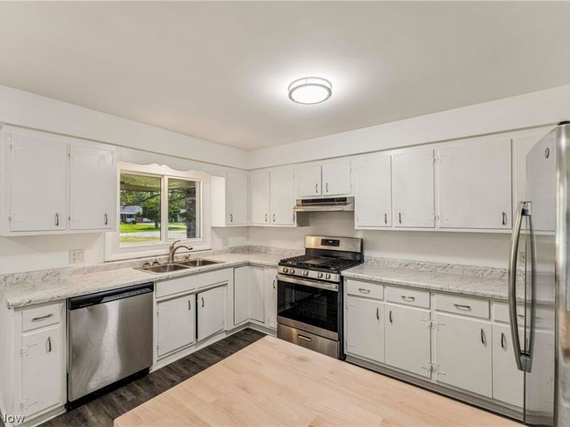 460 Long Street , Amherst, OH 44001 Photo 11